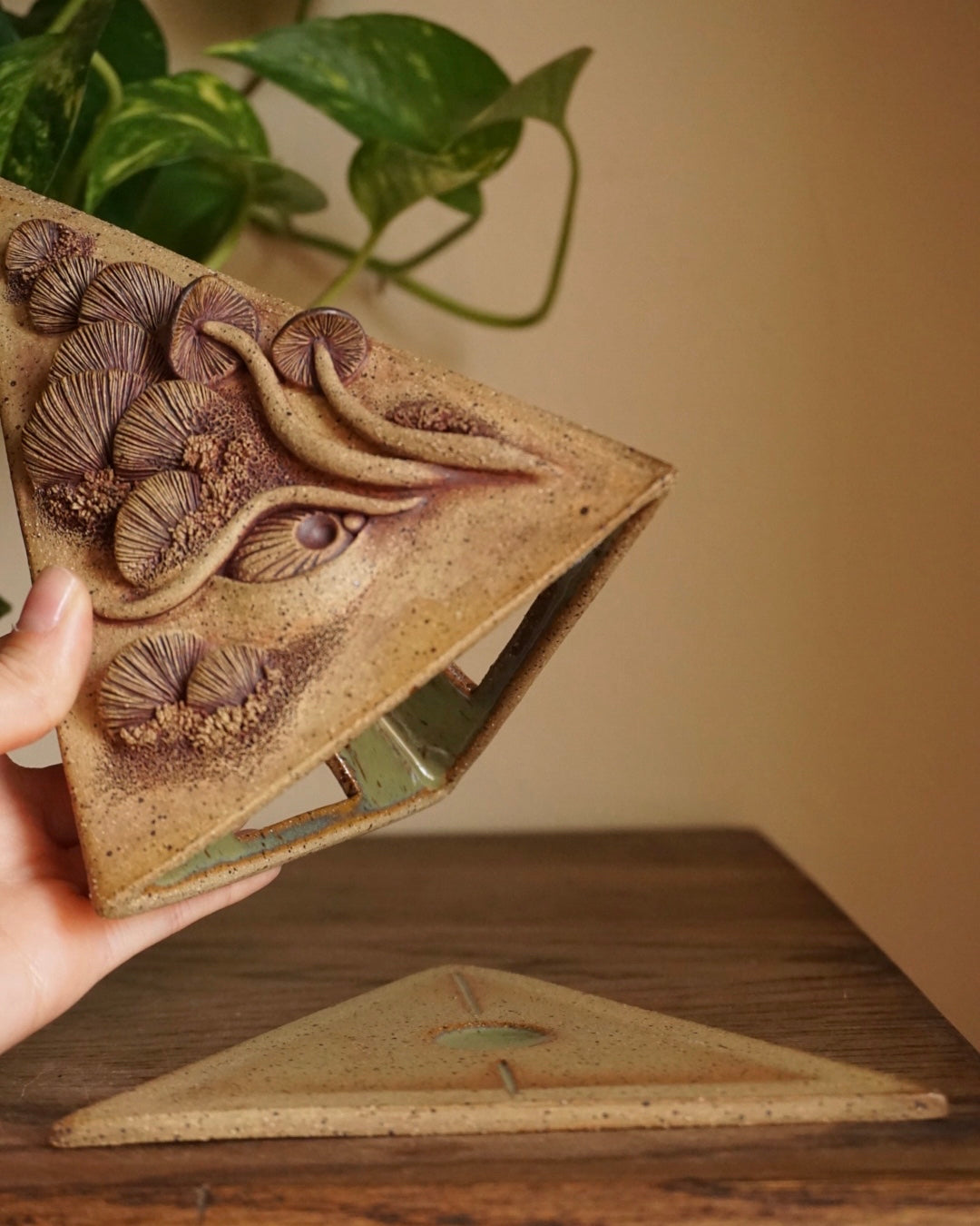 Dragon Fung-eye Pyramid | Incense Burner