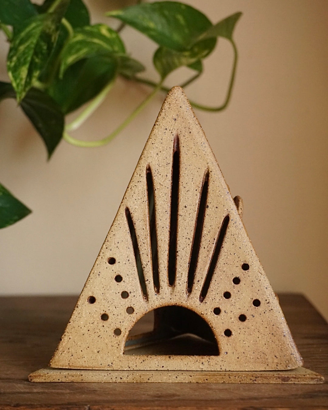Dragon Fung-eye Pyramid | Incense Burner