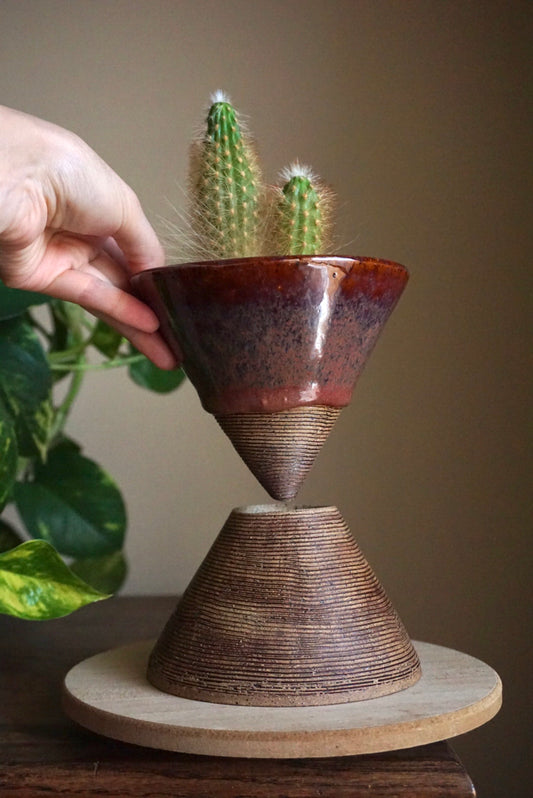 Sangria | Cone Planter